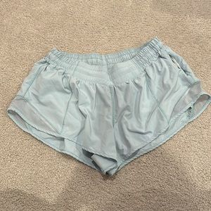 Lululemon hottie hot short